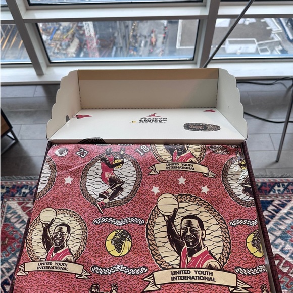 New Maison Chateau Rouge Air Jordan Retro 2, Men’s Size 12 - Picture 11 of 11